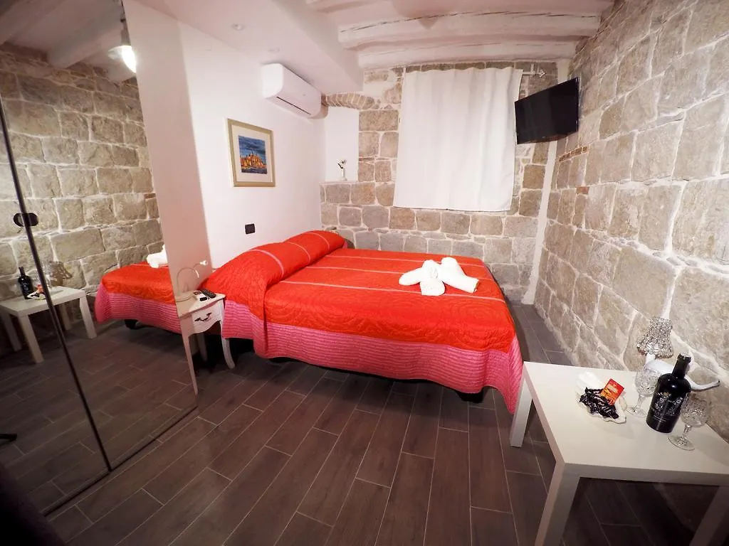Plaza Stone Apartment Split